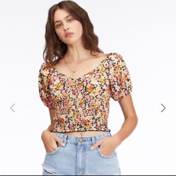 Billabong Floral Smocked “get along” puff sleeve Women's crop Top - Picture 8 of 11